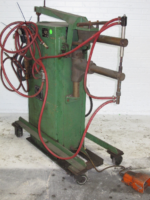 30 KVA 18 Throat Lors 130-AR SPOT WELDER, Interlock Industries iii Model 1 - click to enlarge